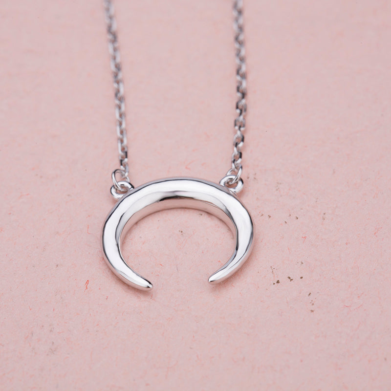 Sterling 925 Sliver Choker Moon Pendent Necklace